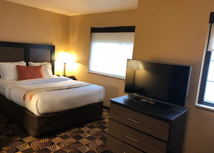 Hawthorn Extended Stay By Wyndham Milwaukee Airport