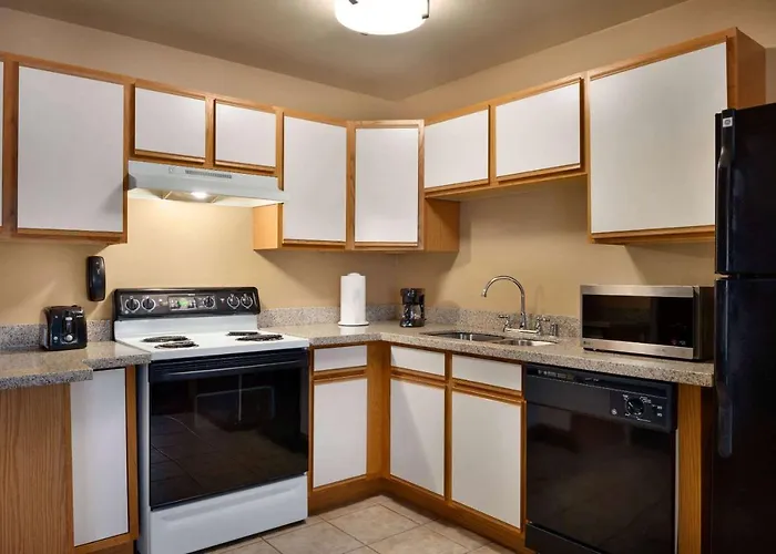 Hawthorn Extended Stay By Wyndham Milwaukee Airport