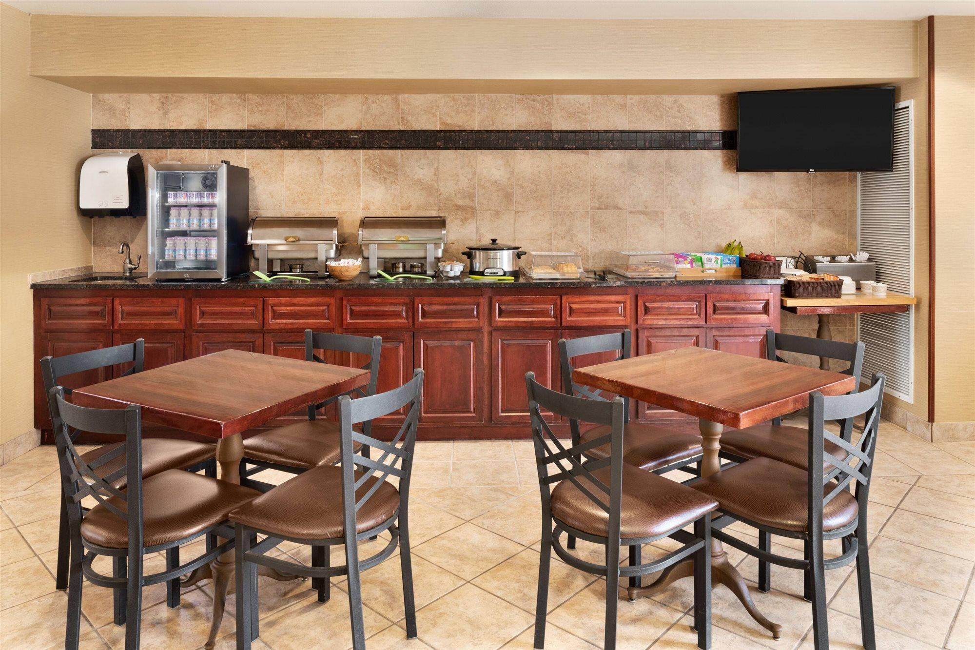Hawthorn Extended By Wyndham Milwaukee Airport 3*